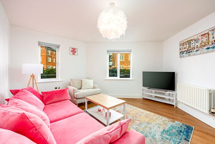 2 Bedroom Flat For Sale In Navigation Way, Birmingham, B18