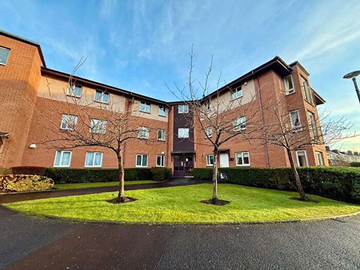 2 Bedroom Flat To Rent In Fersit Court, Glasgow, G43