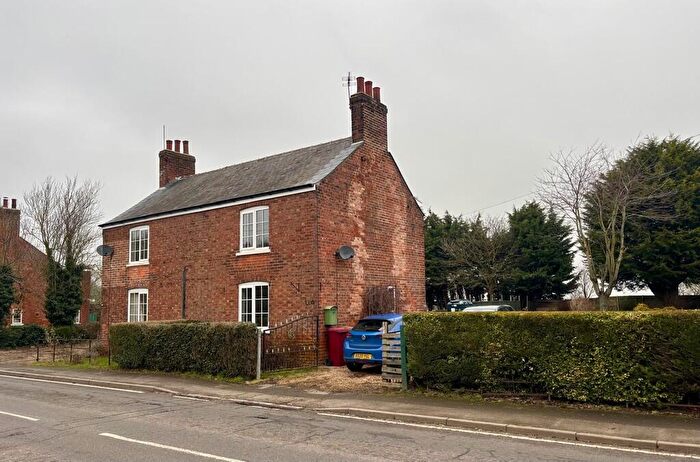 3 Bedroom Semi-Detached House To Rent In Main Street, Thornton Curtis, DN39