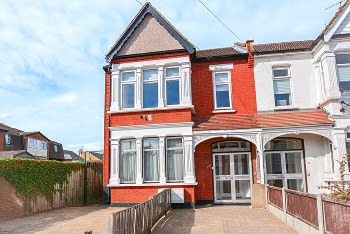 2 Bedroom Flat For Sale In Belle Vue Avenue, Southchurch Village, SS1