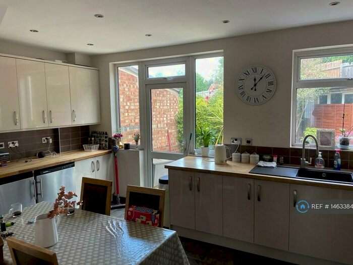 3 Bedroom Terraced House To Rent In Tiverton Road, London, N18