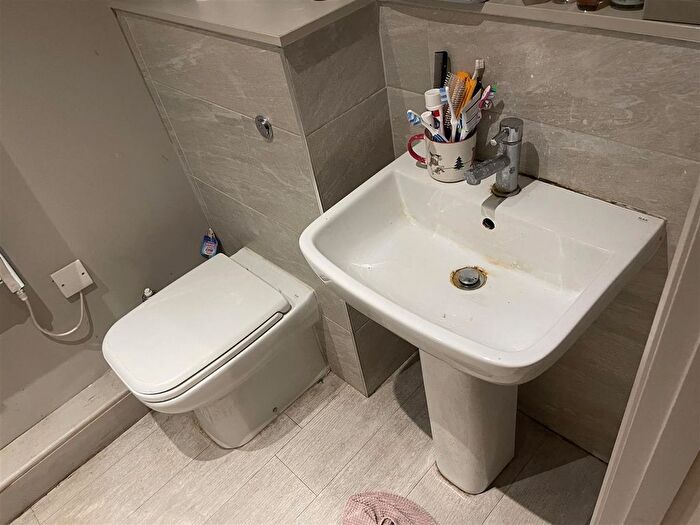 1 Bedroom Flat To Rent In North Street, Leeds, LS2