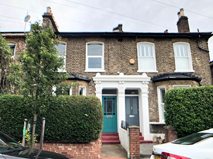 1 Bedroom Flat To Rent In St. Donatts Road, London, SE14