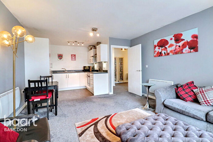 1 Bedroom Apartment For Sale In Southernhay Close, Basildon, SS14