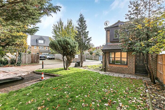 1 Bedroom Terraced House For Sale In Lanigan Drive, Hounslow, TW3