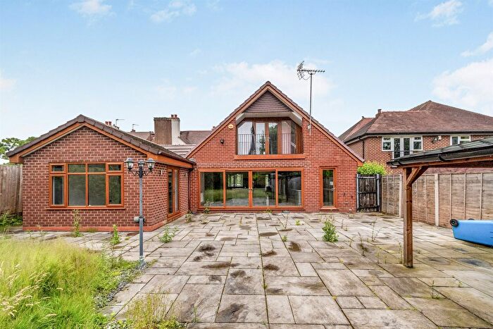 4 Bedroom Detached Bungalow For Sale In High Hill, Essington, Wolverhampton, WV11