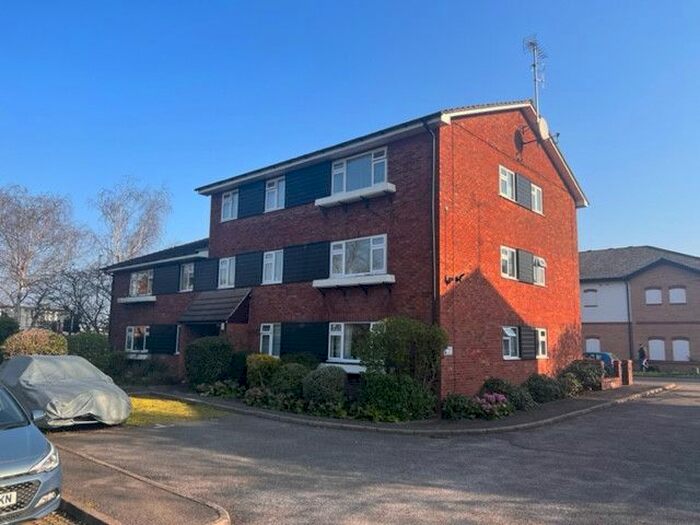 1 Bedroom Flat To Rent In The Stanfords, East Street, Epsom, KT17