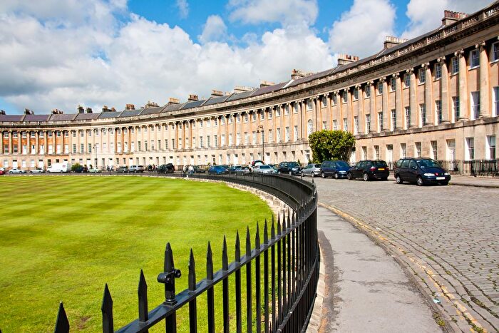 2 Bedroom Flat To Rent In Royal Crescent, Bath, BA1