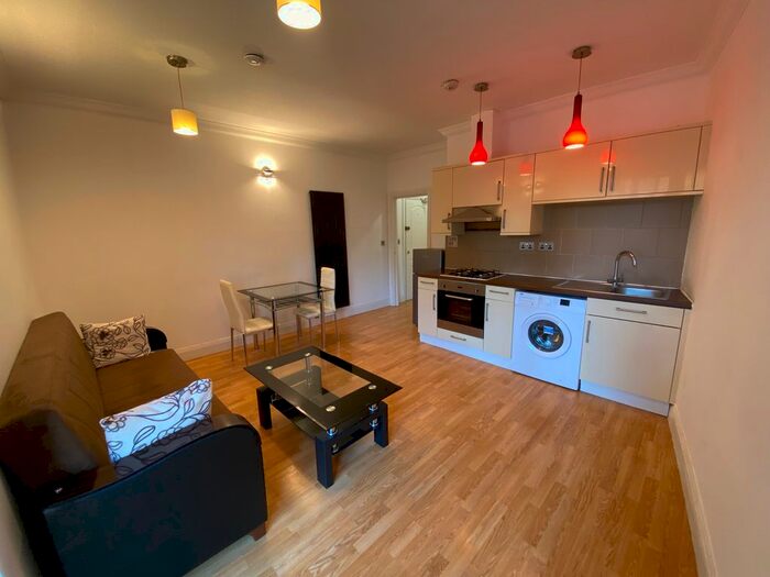 1 Bedroom Flat To Rent In Meyrick Road, London, SW11