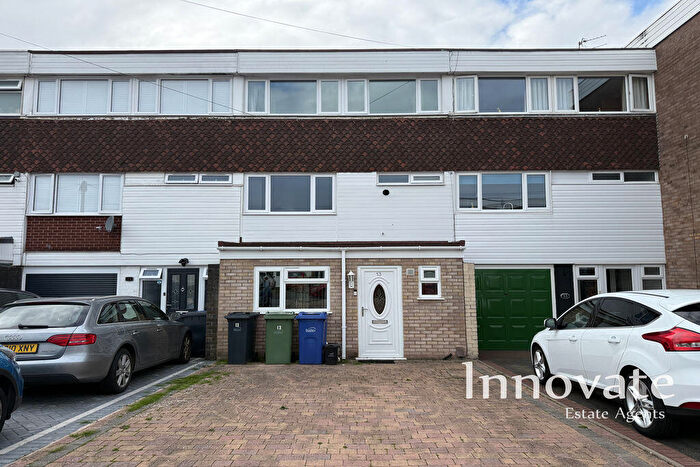 4 Bedroom Terraced House To Rent In Fulwood Avenue, Halesowen, B62