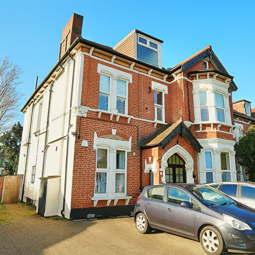 1 Bedroom Flat For Sale In Bromley Road, Beckenham, BR3