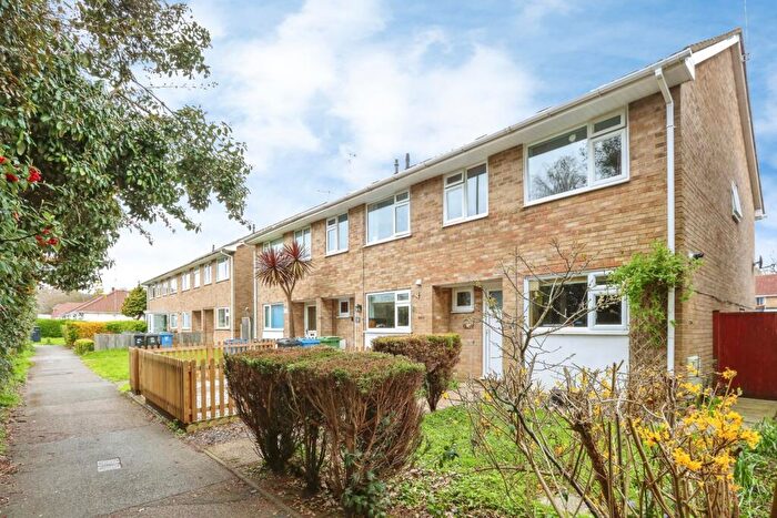 3 Bedroom End Of Terrace House For Sale In Blandford Road, Hamworthy, Poole, Dorset, BH15