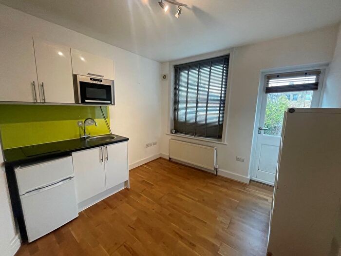 Studio To Rent In Salisbury Road, Green Lanes, N4