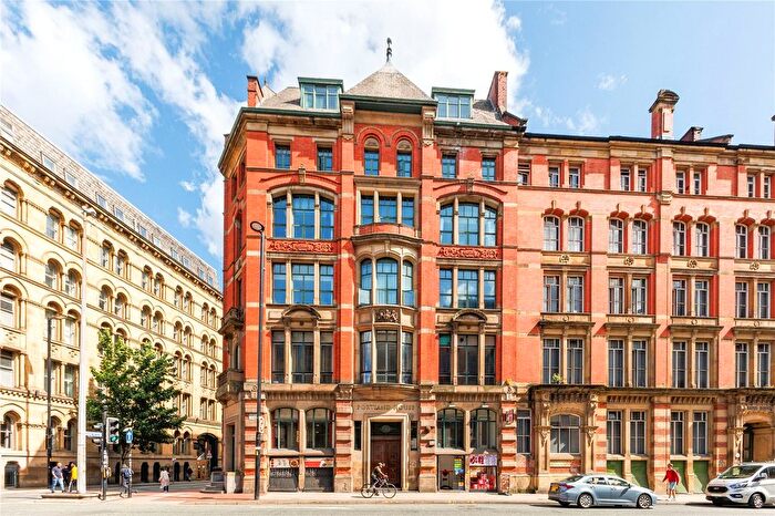 2 Bedroom Flat To Rent In Portland Street, Manchester, Greater Manchester, M1