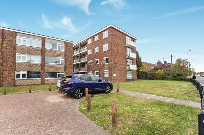 1 Bedroom Flat To Rent In Broadwater Street East, Worthing, BN14