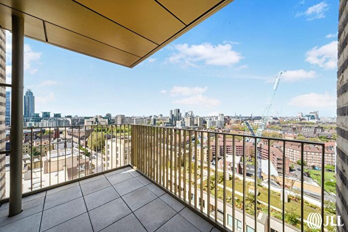 2 Bedroom Apartment To Rent In Gasholder Place London, SE11