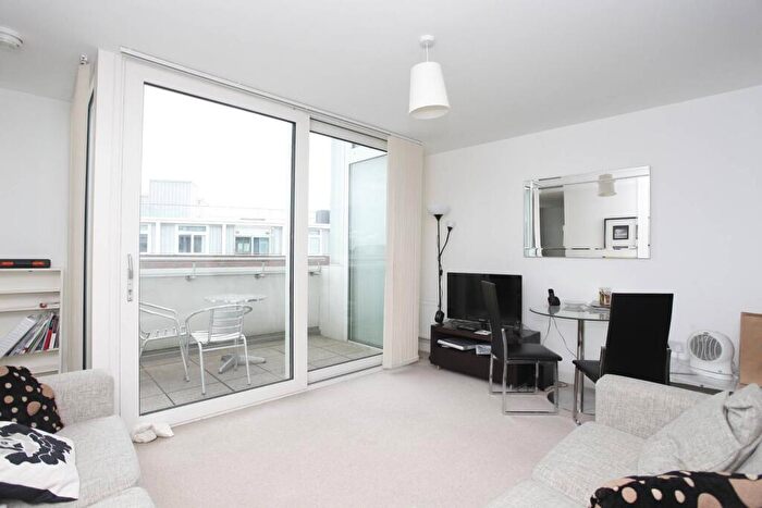 1 Bedroom Flat To Rent In Surrey Quays Road, Canada Water, London, SE16