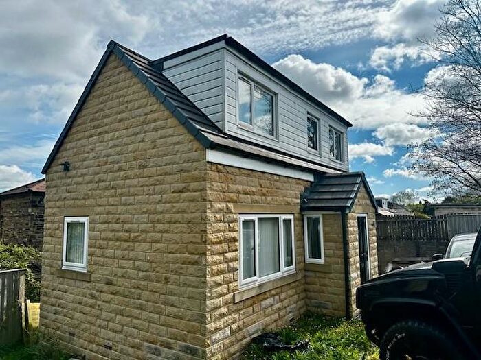 2 Bedroom Detached Bungalow For Sale In Hawes Crescent, Bradford, BD5