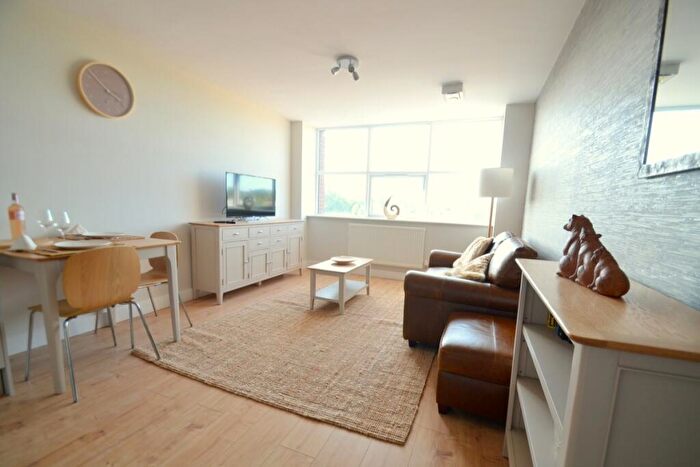 1 Bedroom Flat To Rent In Station Road, Kettering, Northamptonshire, NN15
