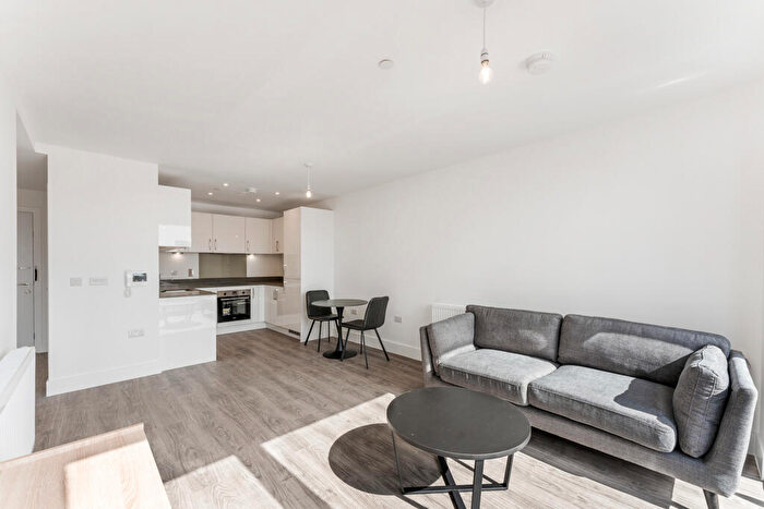 1 Bedroom Apartment To Rent In Fortunes Dock, Canning Town London, E16