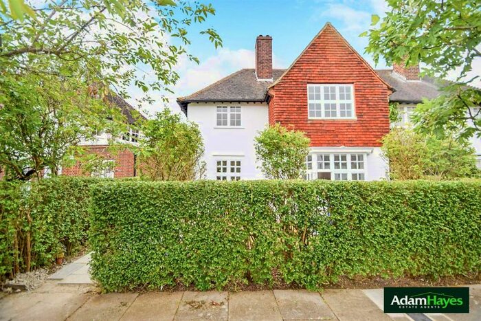 3 Bedroom Semi-Detached House To Rent In Brookland Rise, Hampstead Garden Suburb, NW11