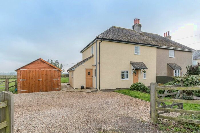 3 Bedroom Semi-Detached House To Rent In Bristol Road, Malmesbury, SN16