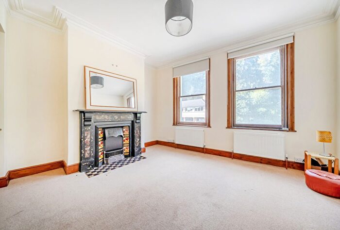 3 Bedroom Maisonette For Sale In London Street, Bath, Somerset, BA1