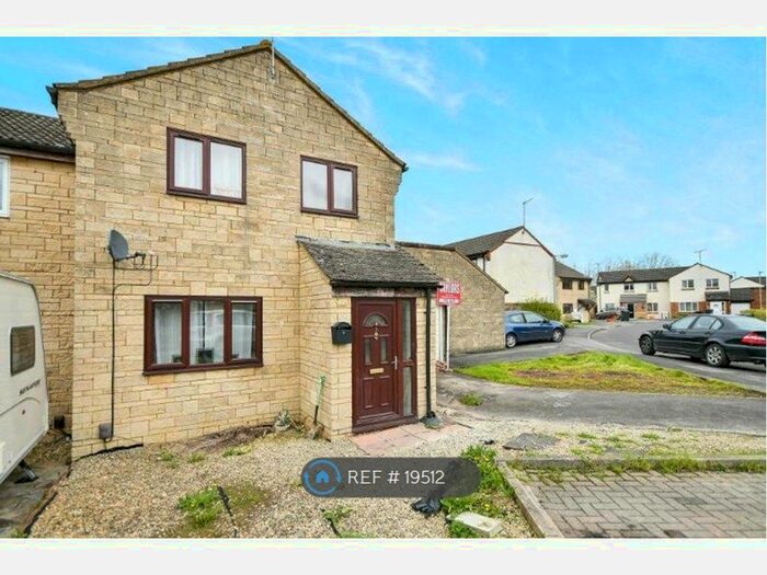 4 Bedroom Detached House To Rent In Plattes Close, Wiltshire, SN5