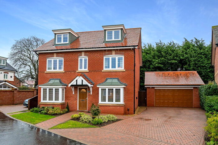 5 Bedroom Detached House For Sale In Bolyn Close, Wilmslow, SK9