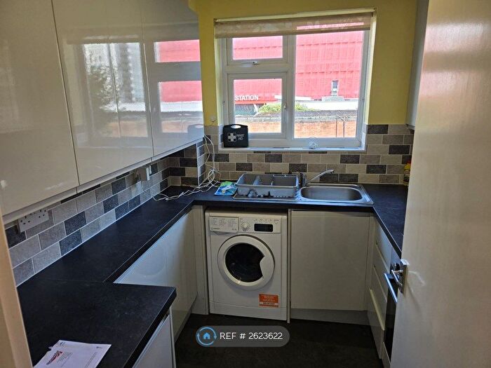 2 Bedroom Flat To Rent In City Centre, Coventry, CV3