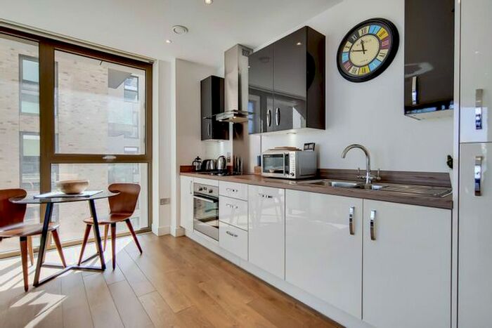 1 Bedroom Flat To Rent In Pilot Walk, Greenwich, London, SE10