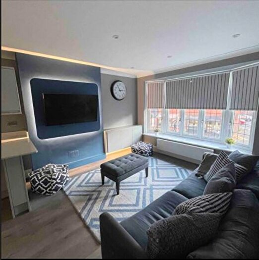 2 Bedroom Apartment To Rent In Maxwell Road, Beaconsfield, HP9