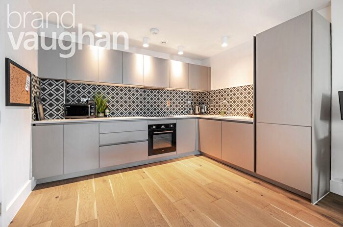 1 Bedroom Flat To Rent In Russell Mews, Brighton, East Sussex, BN1