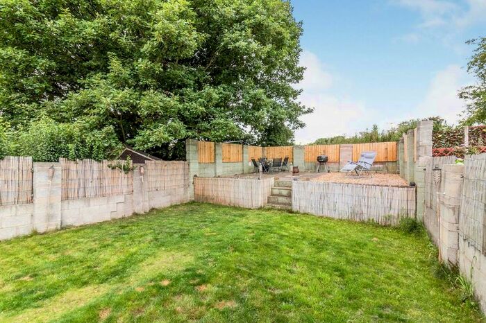 3 Bedroom Semi-Detached House To Rent In Guest Street, Hoyland, Barnsley S74