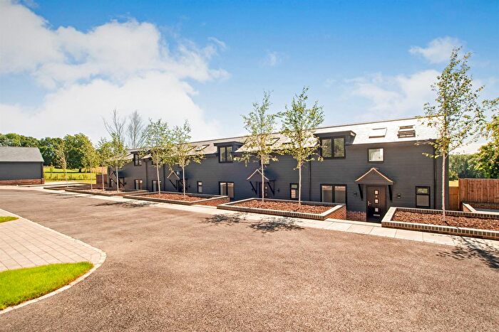 3 Bedroom Barn Conversion For Sale In Shantock Lane, Bovingdon, Hemel Hempstead, HP3