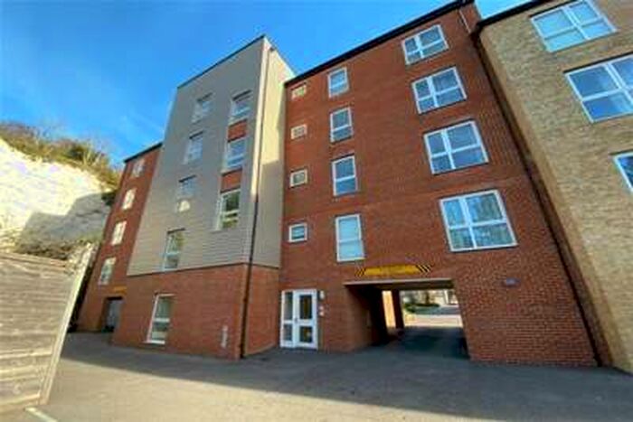 2 Bedroom Flat To Rent In Brunel Way, Bedhampton, PO9