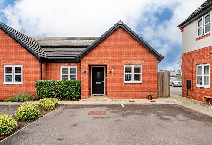 2 Bedroom Bungalow For Sale In Brocklehanger Edge, Cranfield, MK43