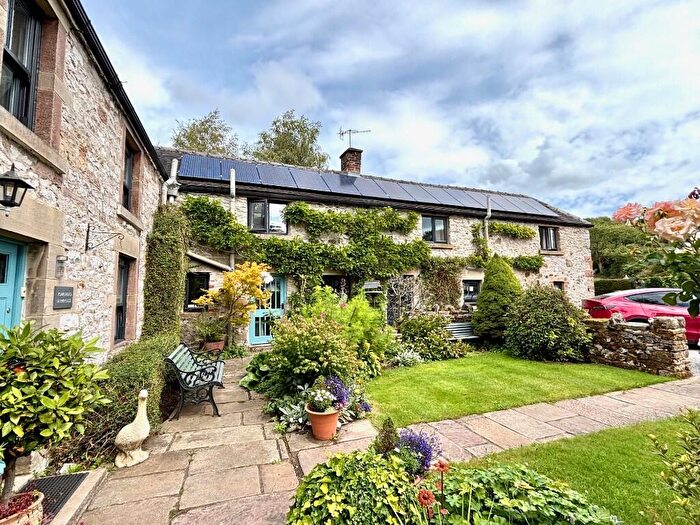 6 Bedroom Detached House For Sale In High Street, Matlock, Derbyshire, DE4