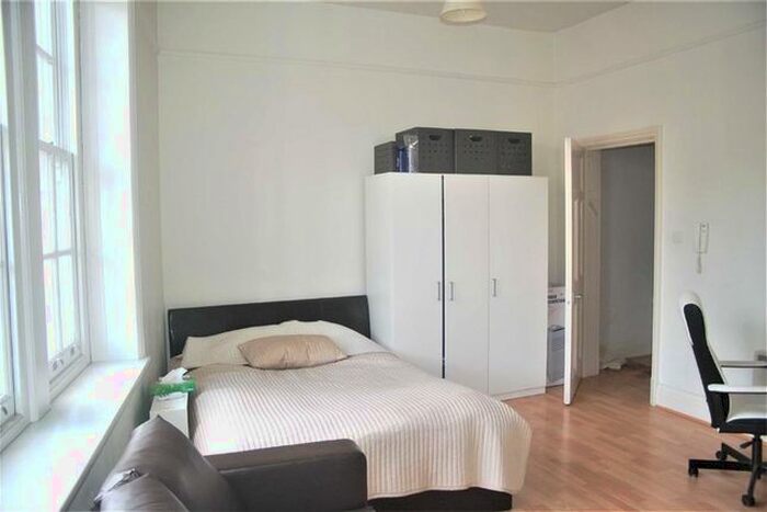 Studio To Rent In Finchley Road, South Hampstead, London NW3