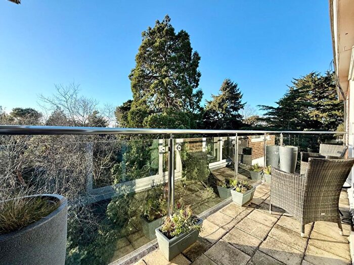 3 Bedroom Flat For Sale In Pine Park Mansions - Wilderton Road, Branksome Park, BH13