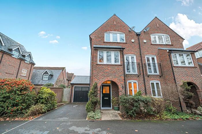 4 Bedroom Semi Detached House For Sale In Massey Road, Thame, Oxfordshire, OX9