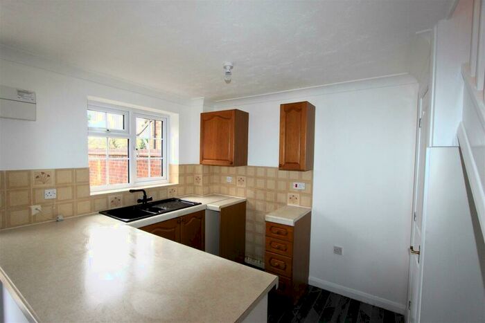 1 Bedroom End Of Terrace House To Rent In Bracken Lea, Chatham, ME5