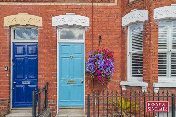 3 Bedroom Apartment For Sale In Freehold Garden Apartment, RG9