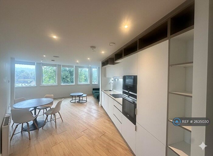 2 Bedroom Flat To Rent In Capella Court, Purley, CR8