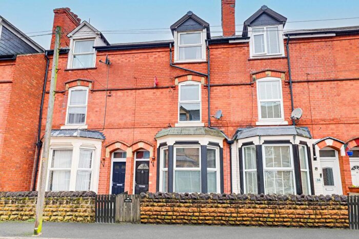 3 Bedroom Terraced House For Sale In Woolmer Road, Nottingham, NG2