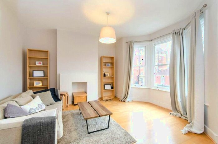 2 Bedroom Apartment To Rent In Chamberlayne Road, London, NW10