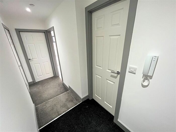 1 Bedroom Flat To Rent In Union Street, Wakefield, WF1