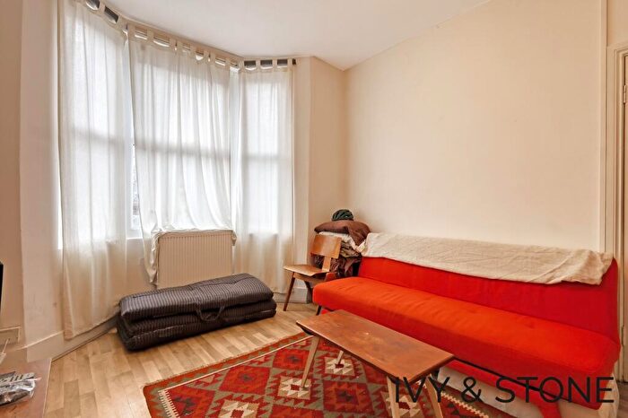 3 Bedroom Terraced House For Sale In Sperling Road, London, Greater London, N17
