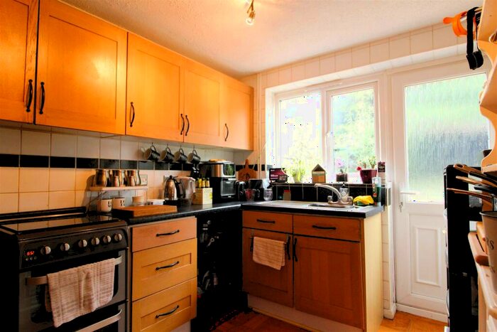 3 Bedroom End Of Terrace House For Sale In Camden Road, Broadstairs, CT10
