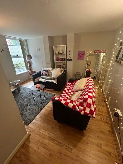 2 Bedroom House To Rent In B St. Michaels Road, Leeds, LS6